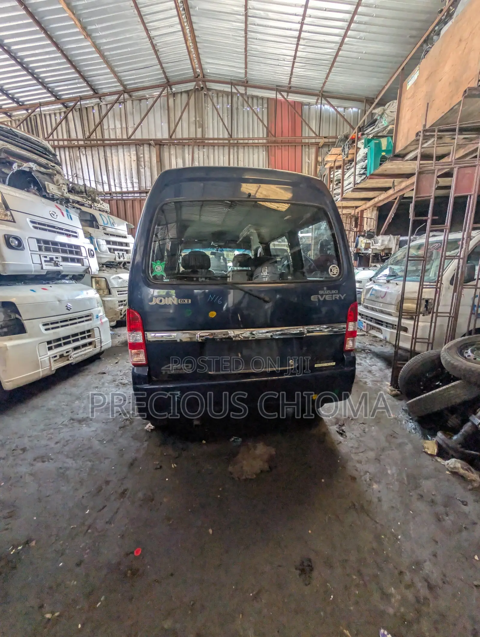 Suzuki APV Minibus 2015 Blue
