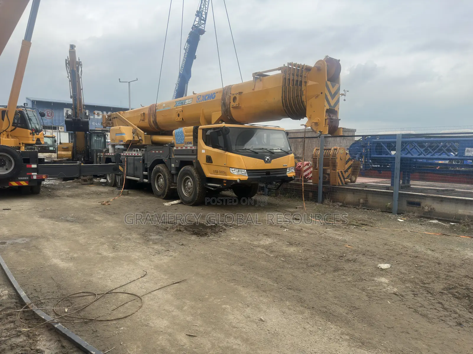 Foreign Used XCMG 90 Tons Mobile Crane for Sale