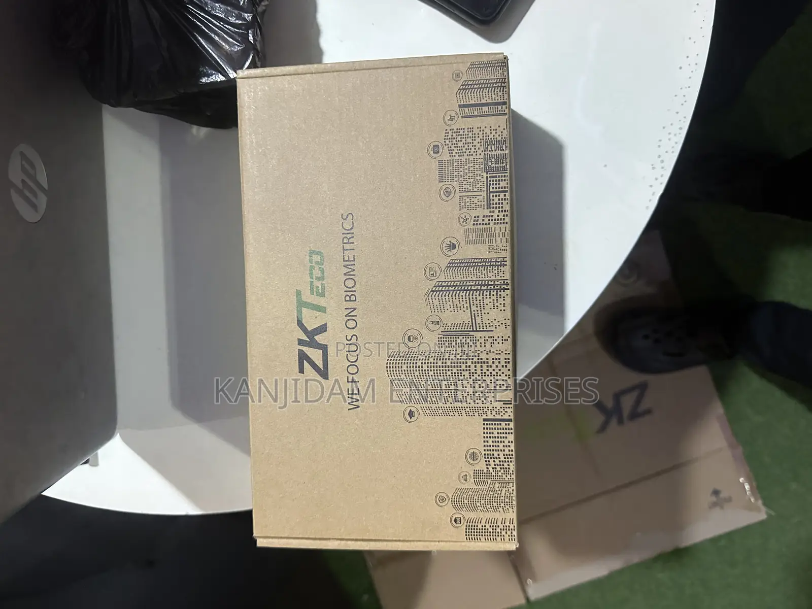 ZKteco Horus E1- Facial Recognition Time and Attendance 4G