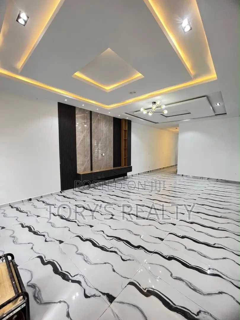 4bdrm Duplex in Lekki Expressway for sale