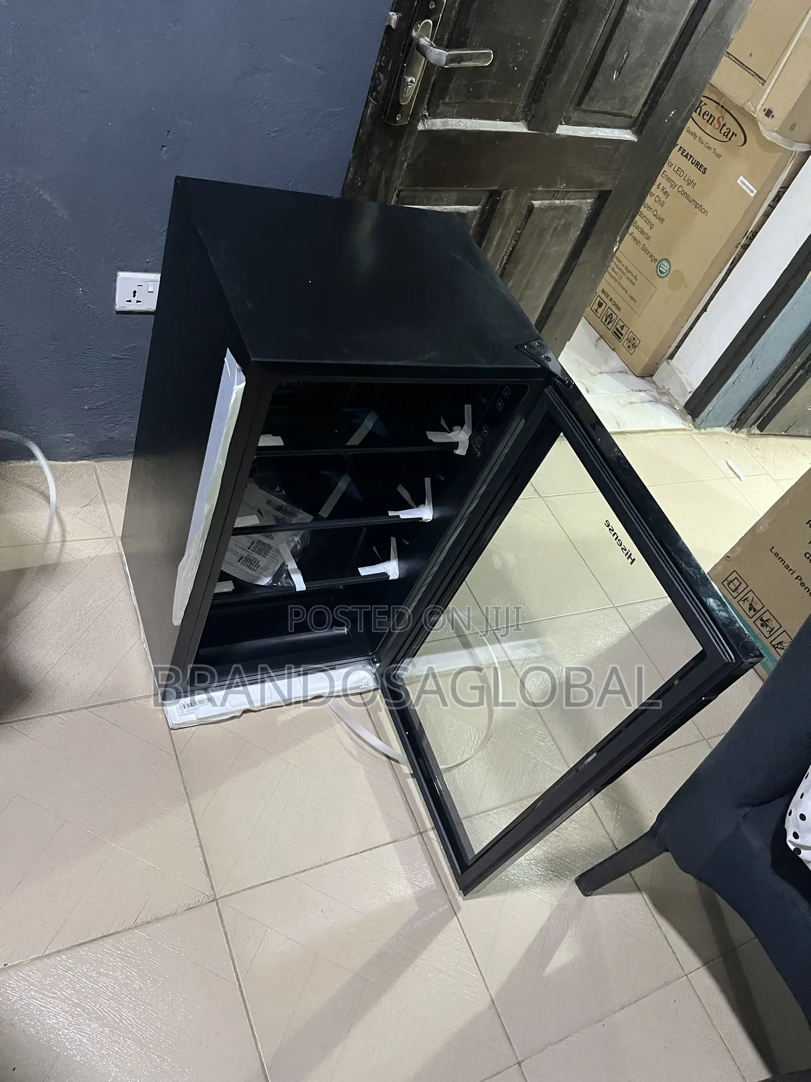 Hisense JC-94 Personal Beverage Chiller 91L
