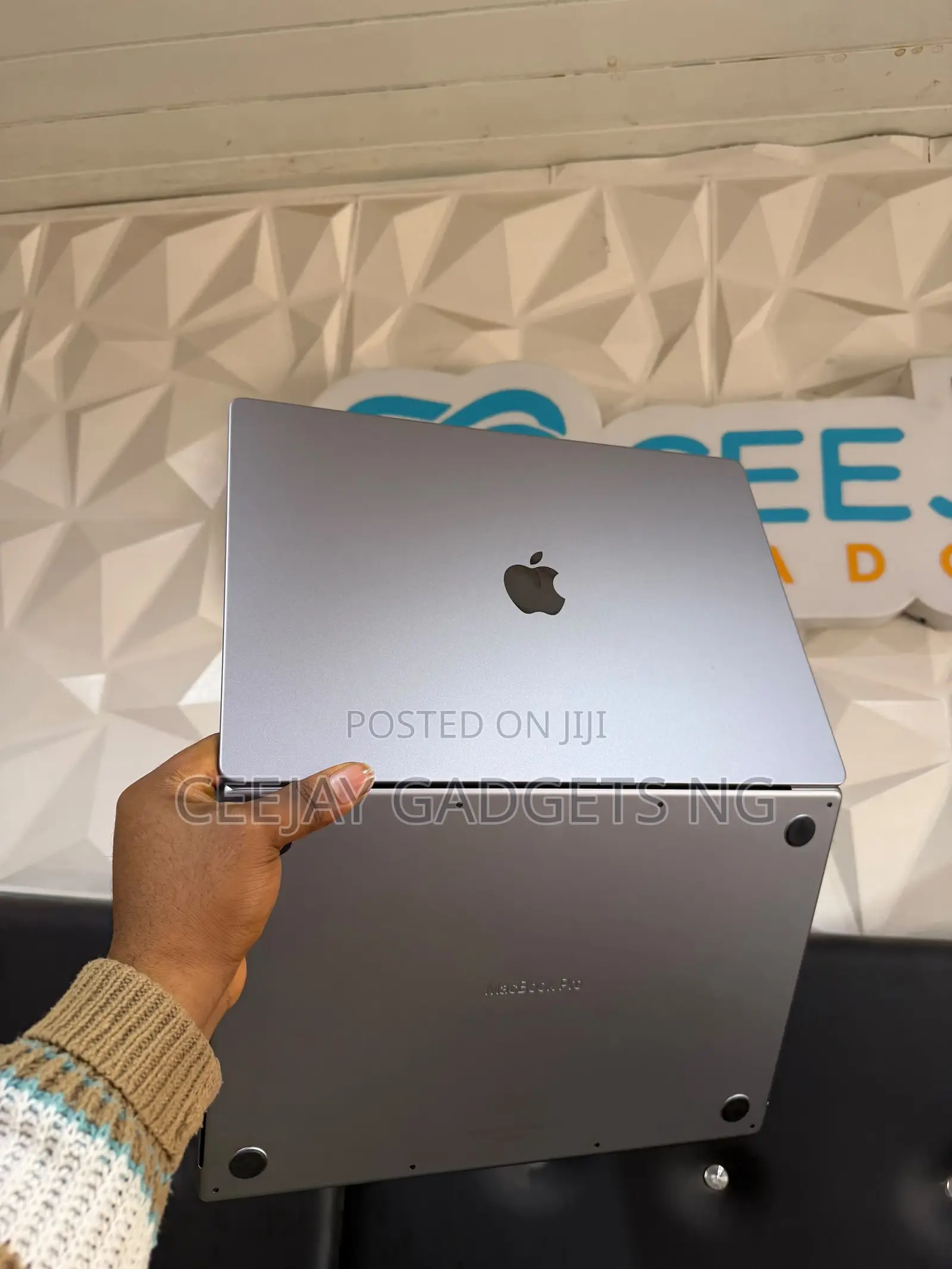 Laptop Apple MacBook Pro 2021 M1 Max 64GB Apple M1 Max SSD 2T