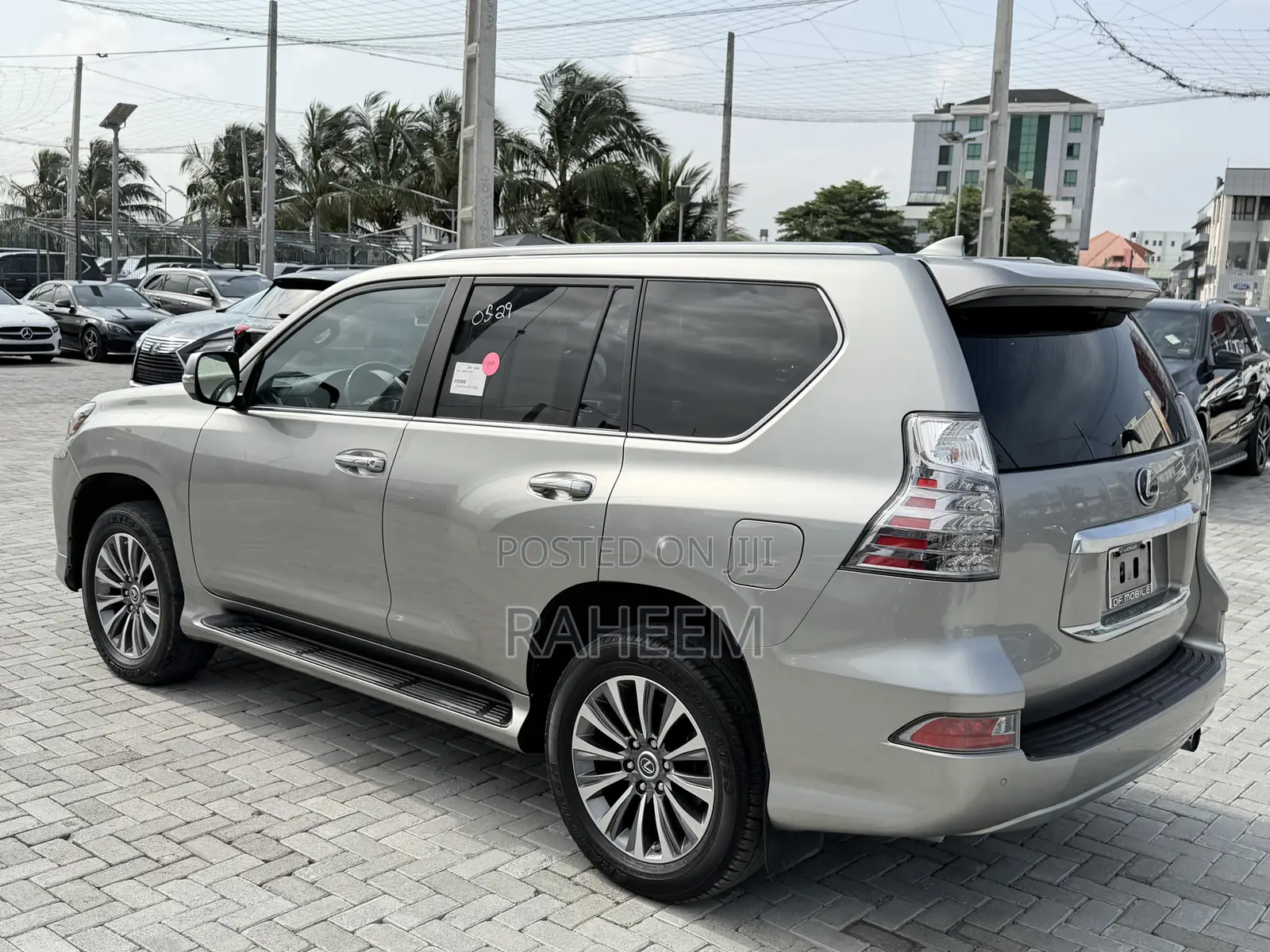 Lexus GX 460 2021 Gold