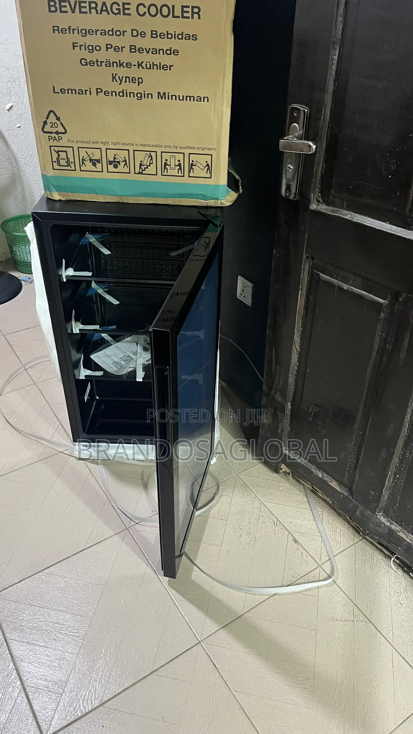 Hisense JC-94 Compact Home Chiller 91 Litres