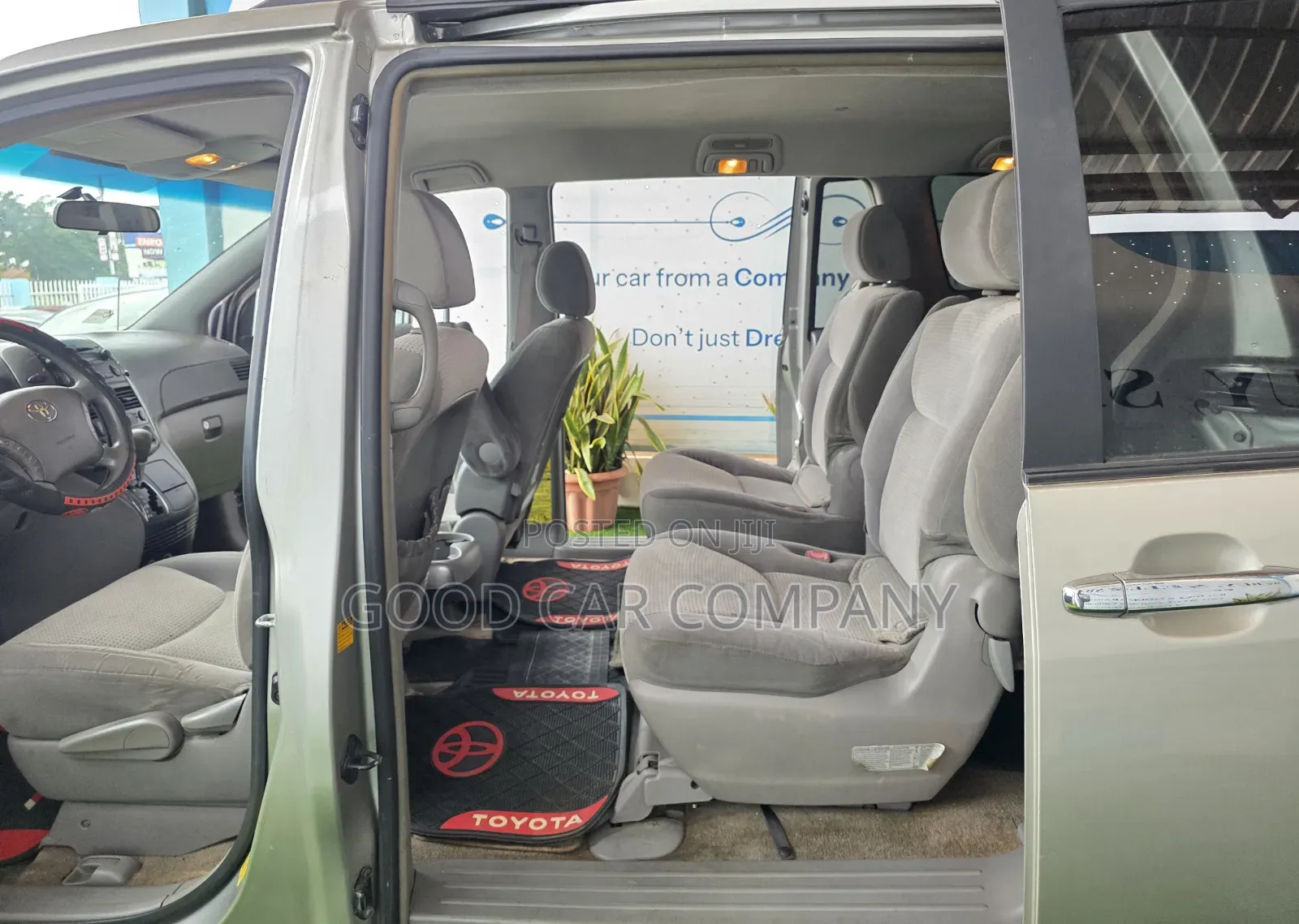 Toyota Sienna 2008 Gold