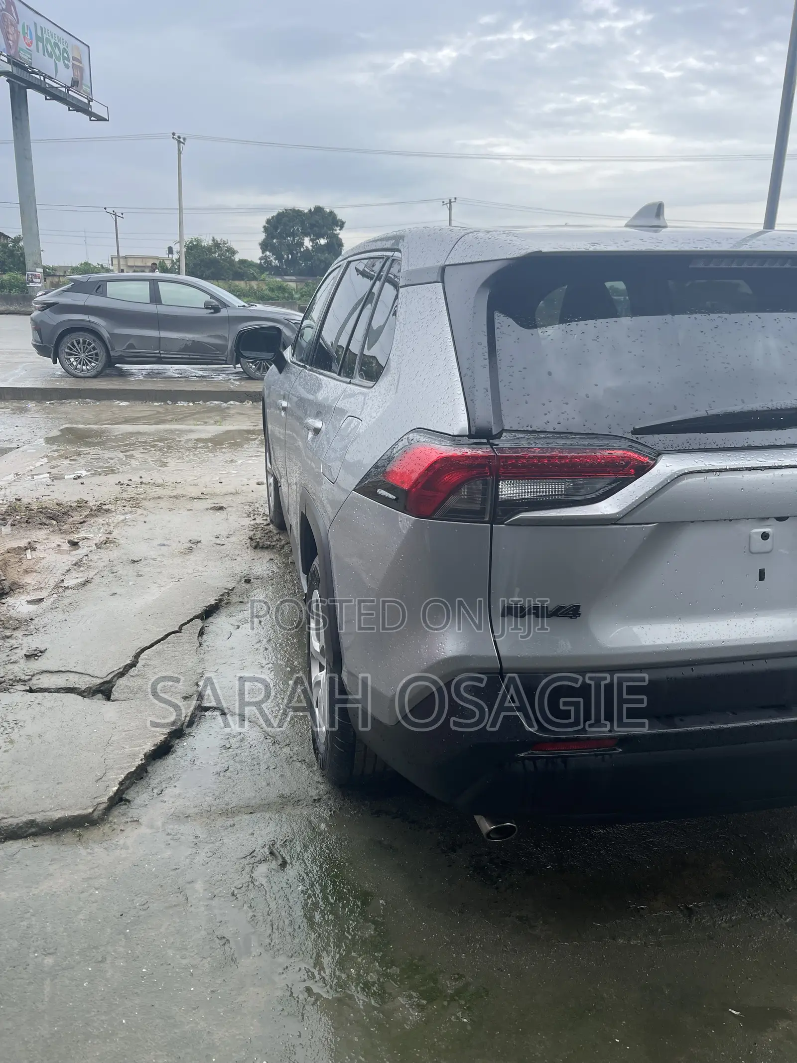 Toyota RAV4 LE 2022 Gray
