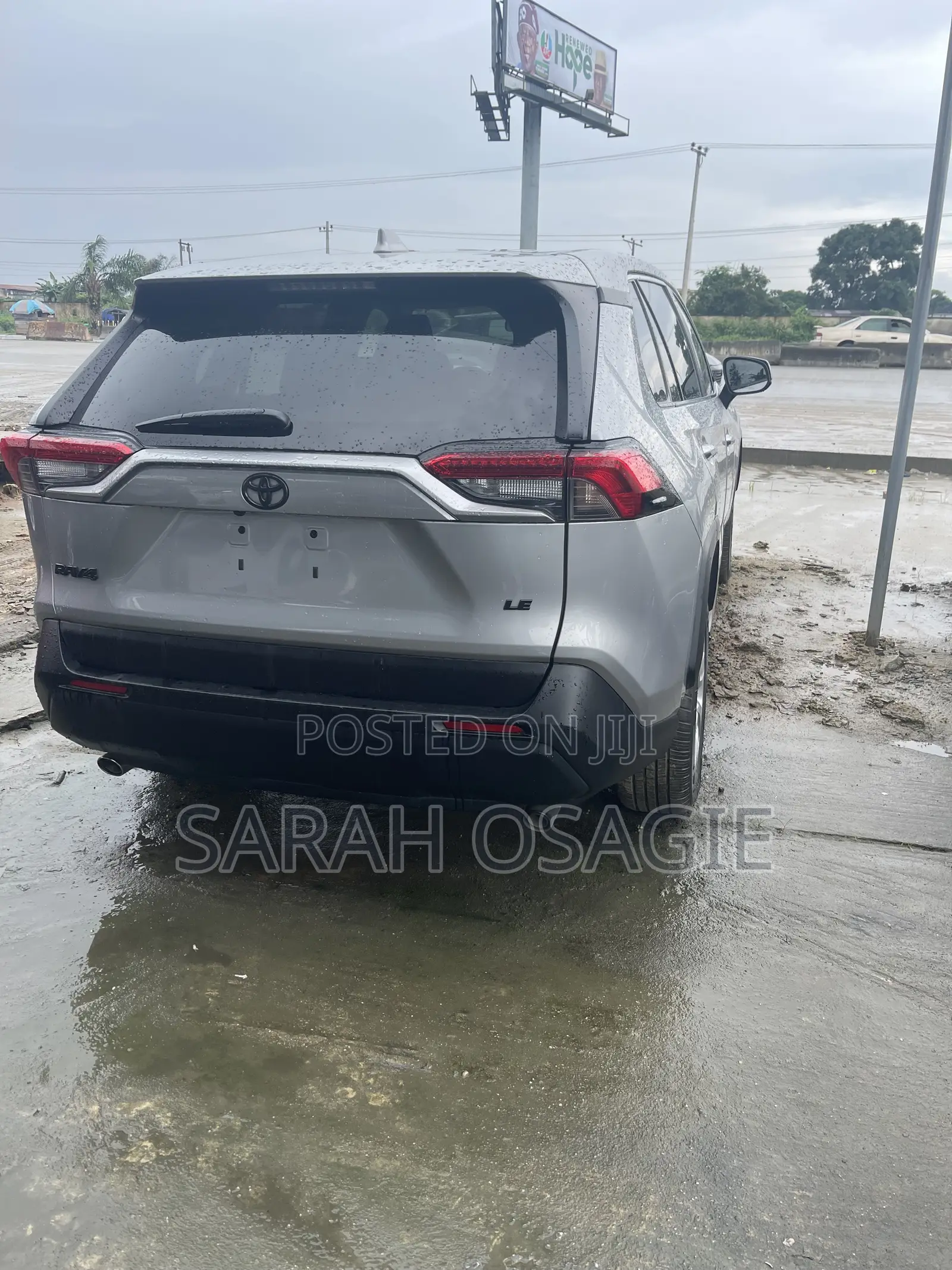 Toyota RAV4 LE 2022 Gray