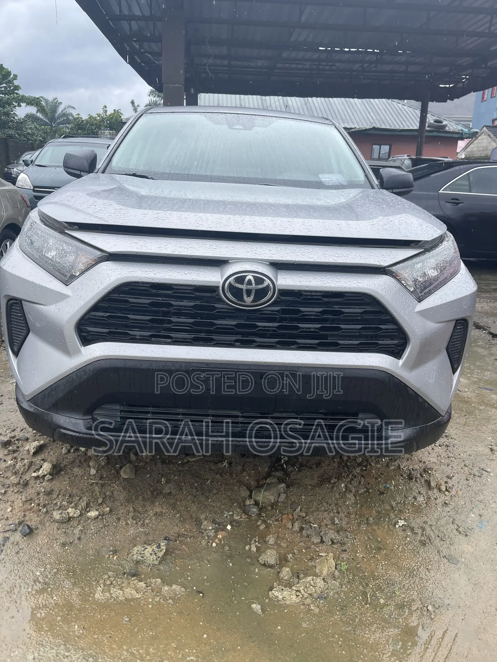 Toyota RAV4 LE 2022 Gray