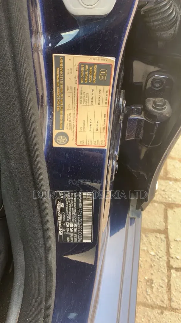 Mercedes-Benz C300 2013 Blue