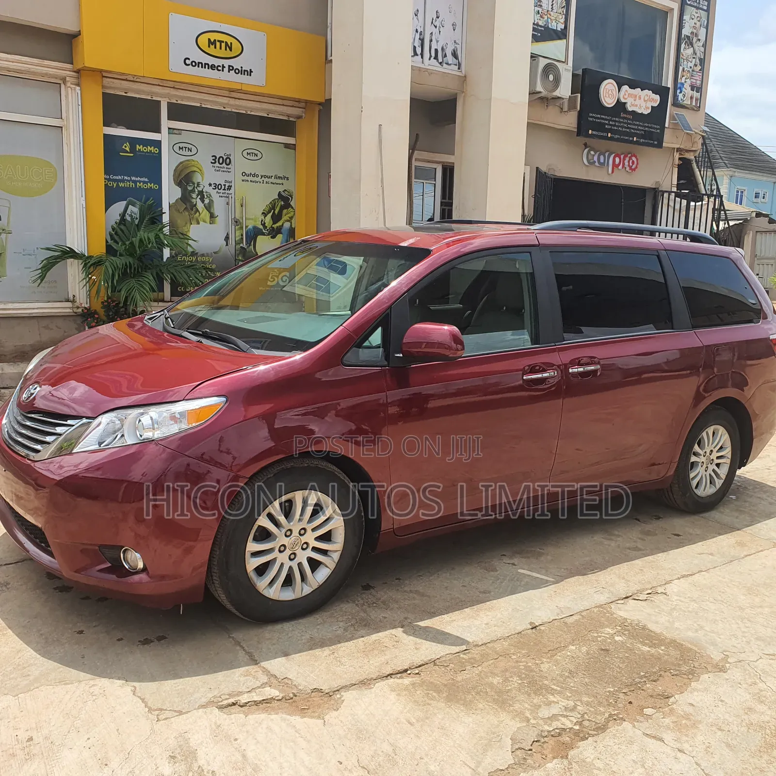 Toyota Sienna 2016 Red