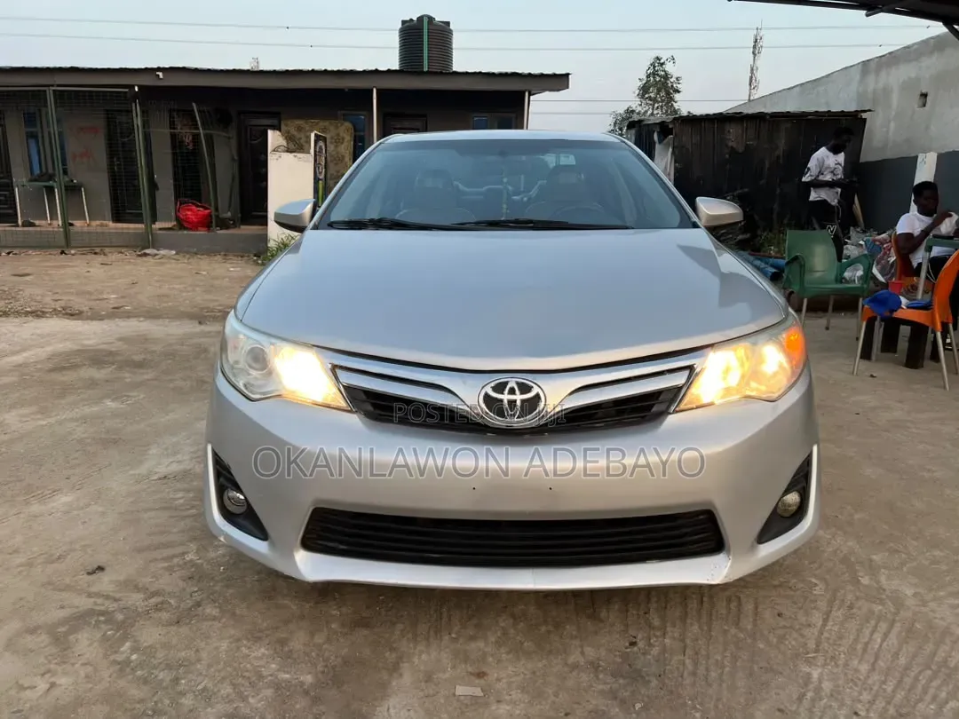 Toyota Camry 2014 Silver