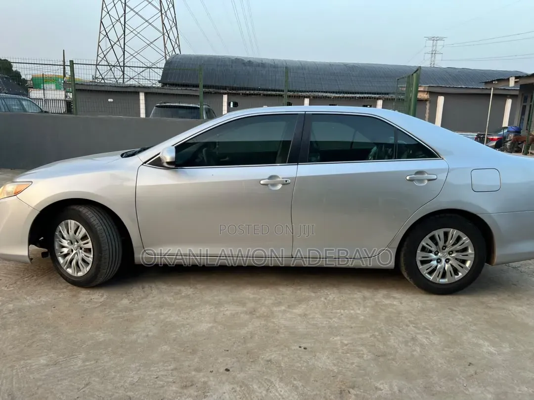 Toyota Camry 2014 Silver