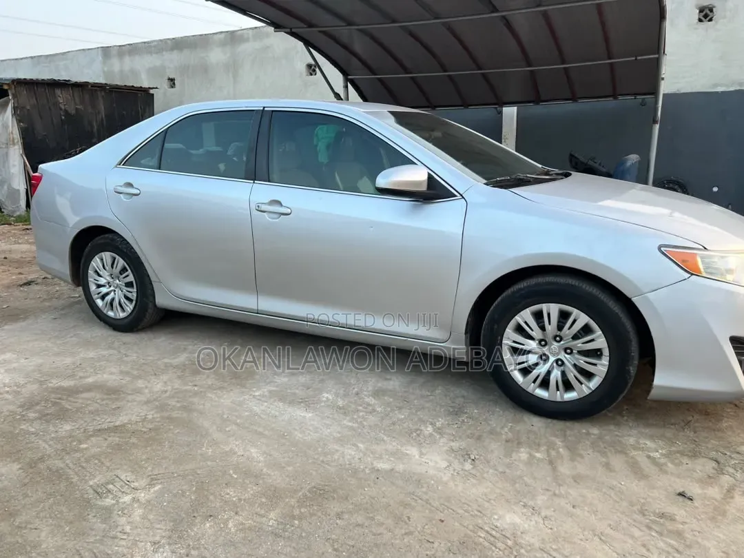 Toyota Camry 2014 Silver
