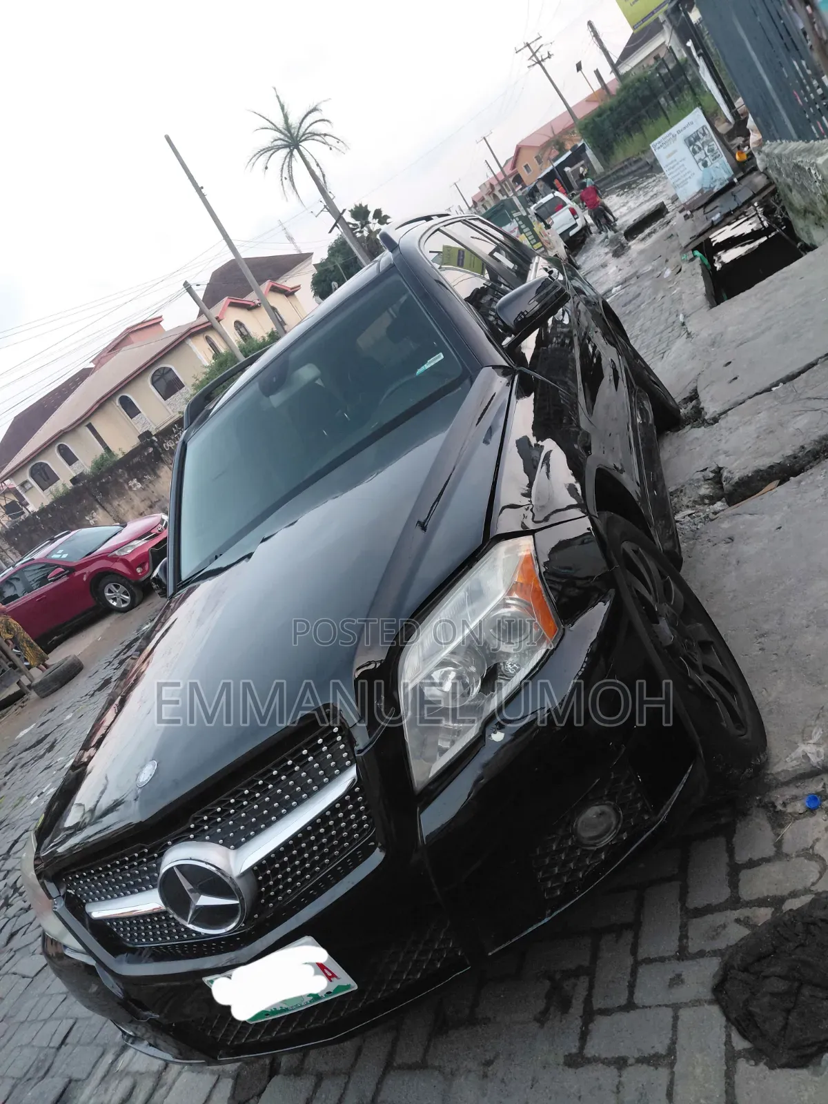 Mercedes-Benz GLK-Class 2010 Black