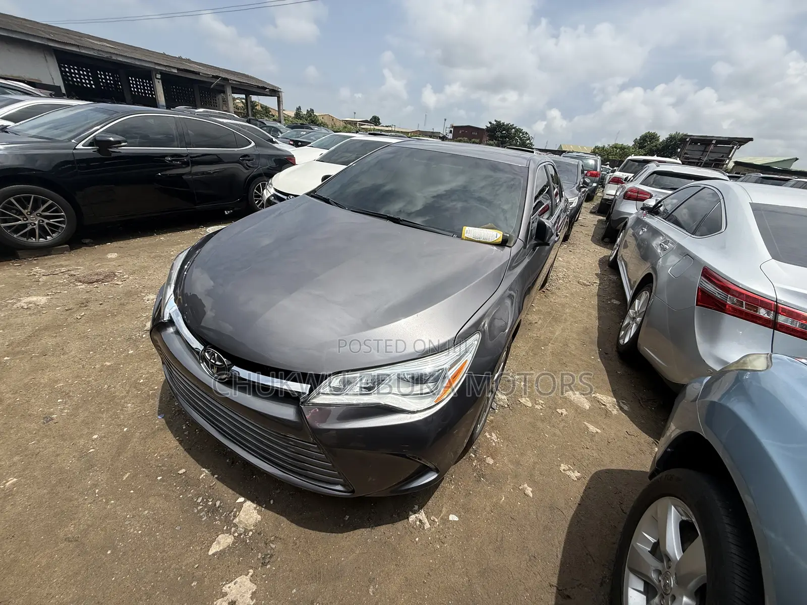 Toyota Camry XLE 4dr Sedan (2.5L 4cyl 6A) 2017 Gray