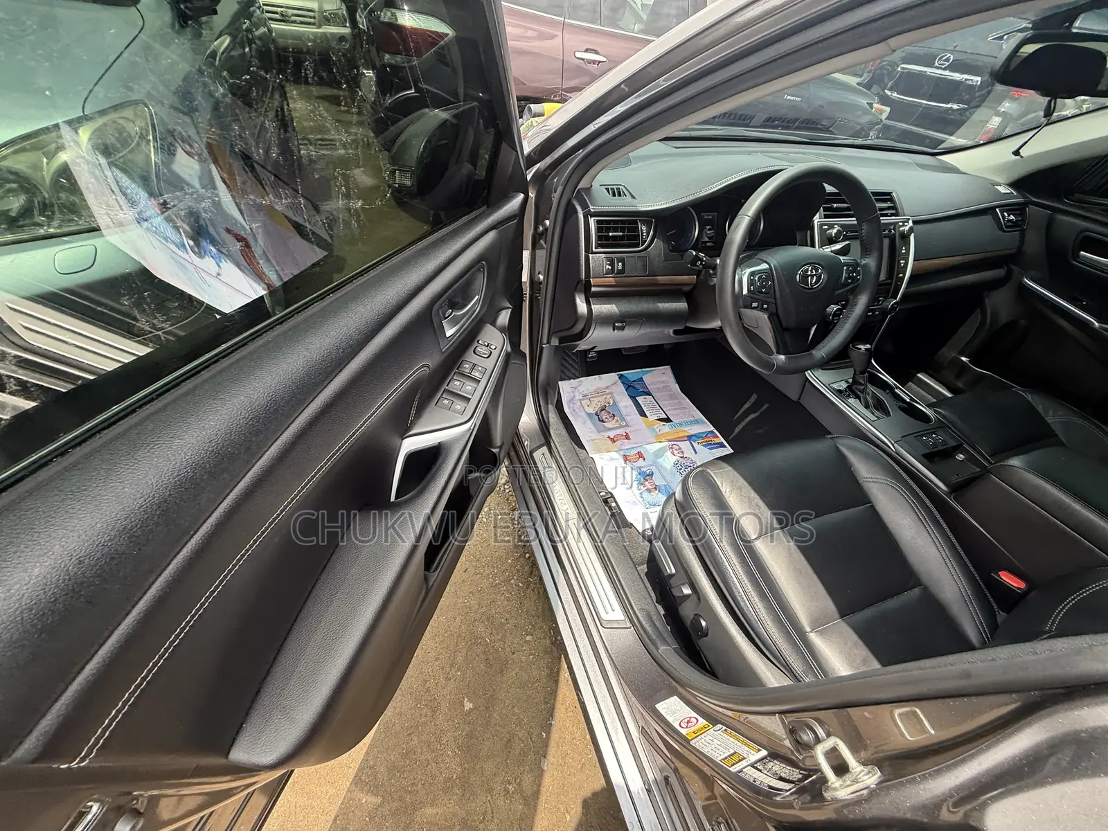 Toyota Camry XLE 4dr Sedan (2.5L 4cyl 6A) 2017 Gray