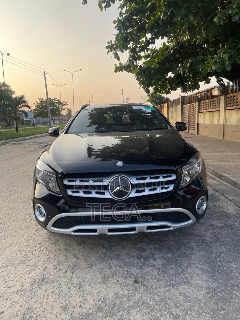 Mercedes-Benz GLA 250 2017 Black