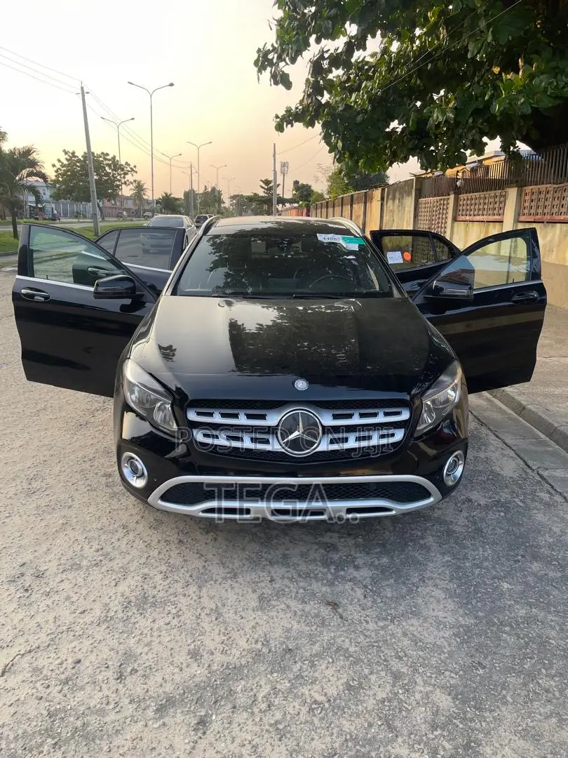 Mercedes-Benz GLA 250 2017 Black