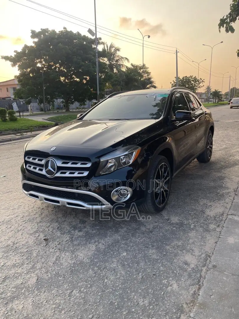 Mercedes-Benz GLA 250 2017 Black