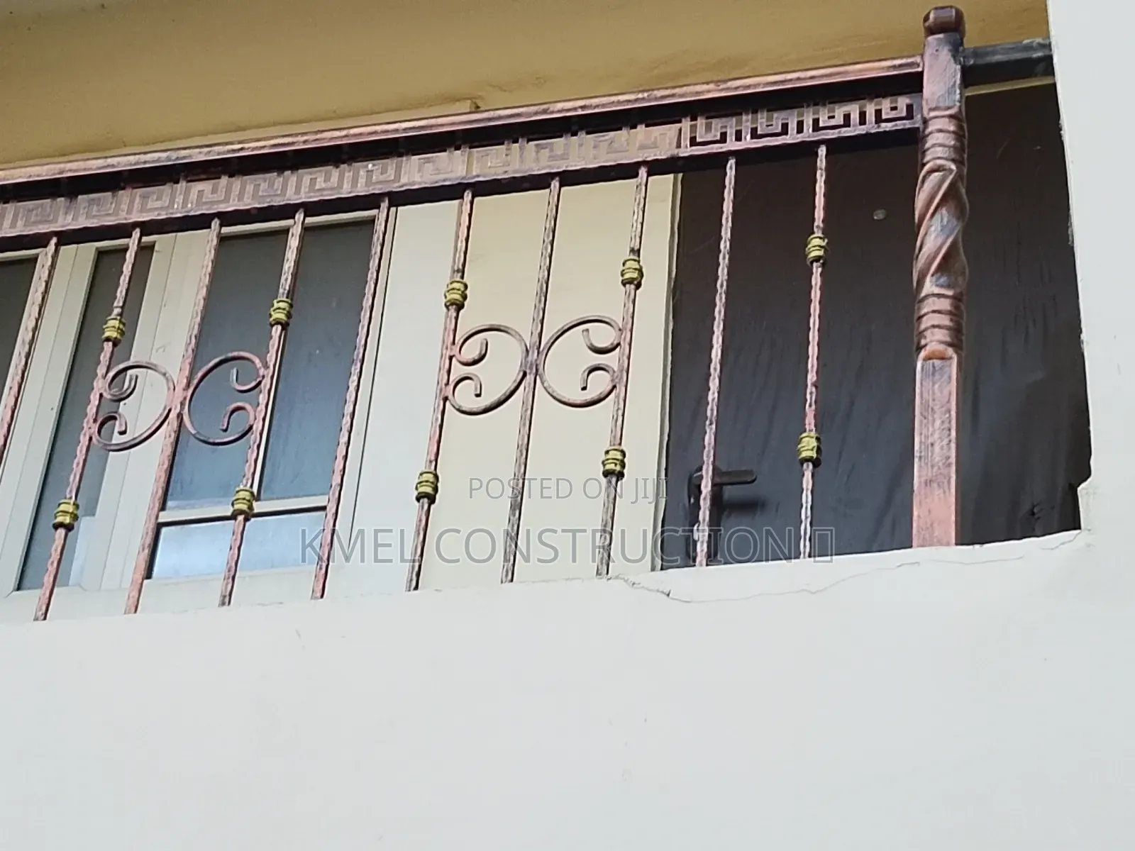 Modern Wrought Iron Balcony Railings.