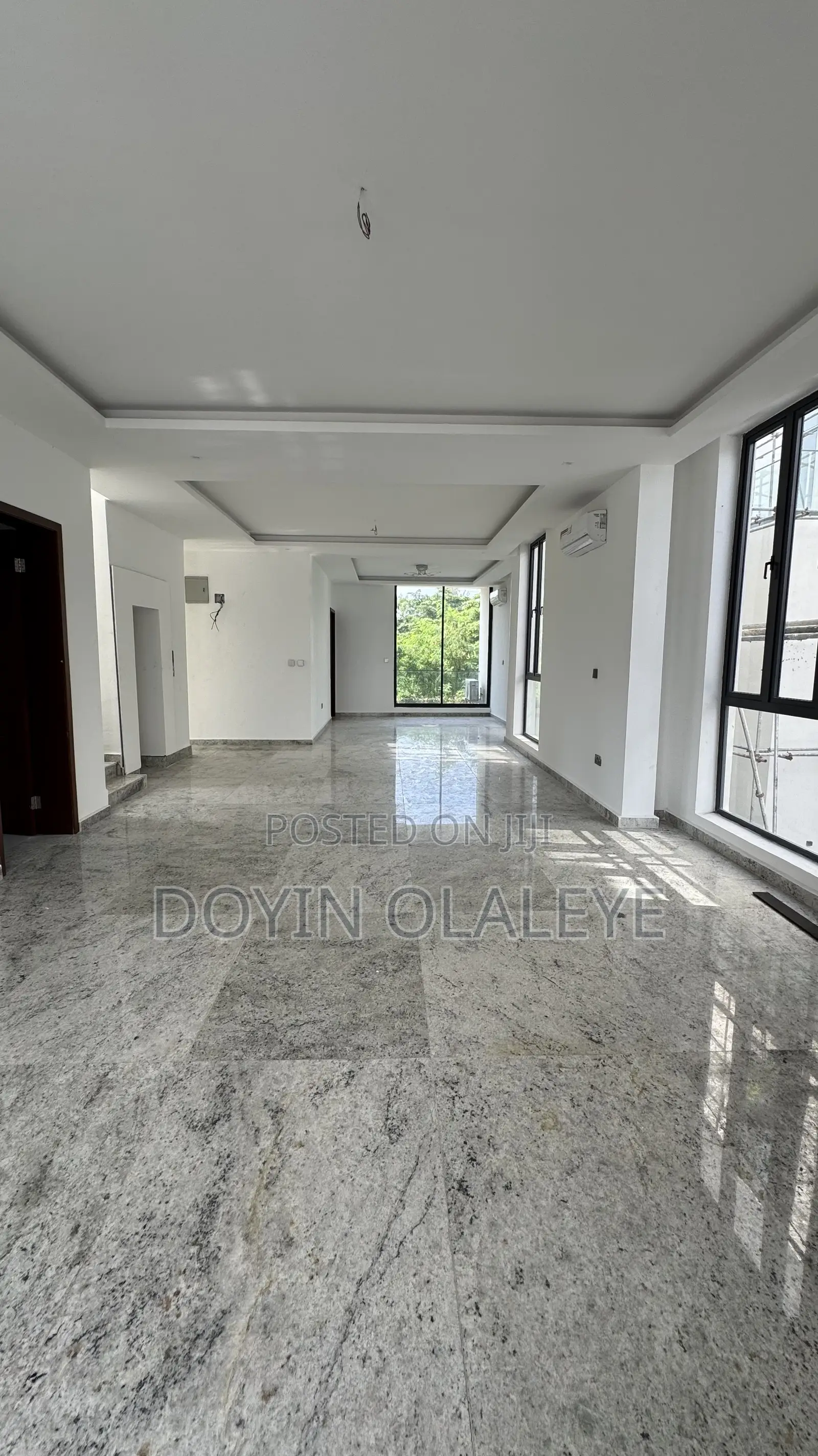 6bdrm Villa in Banana Island for sale