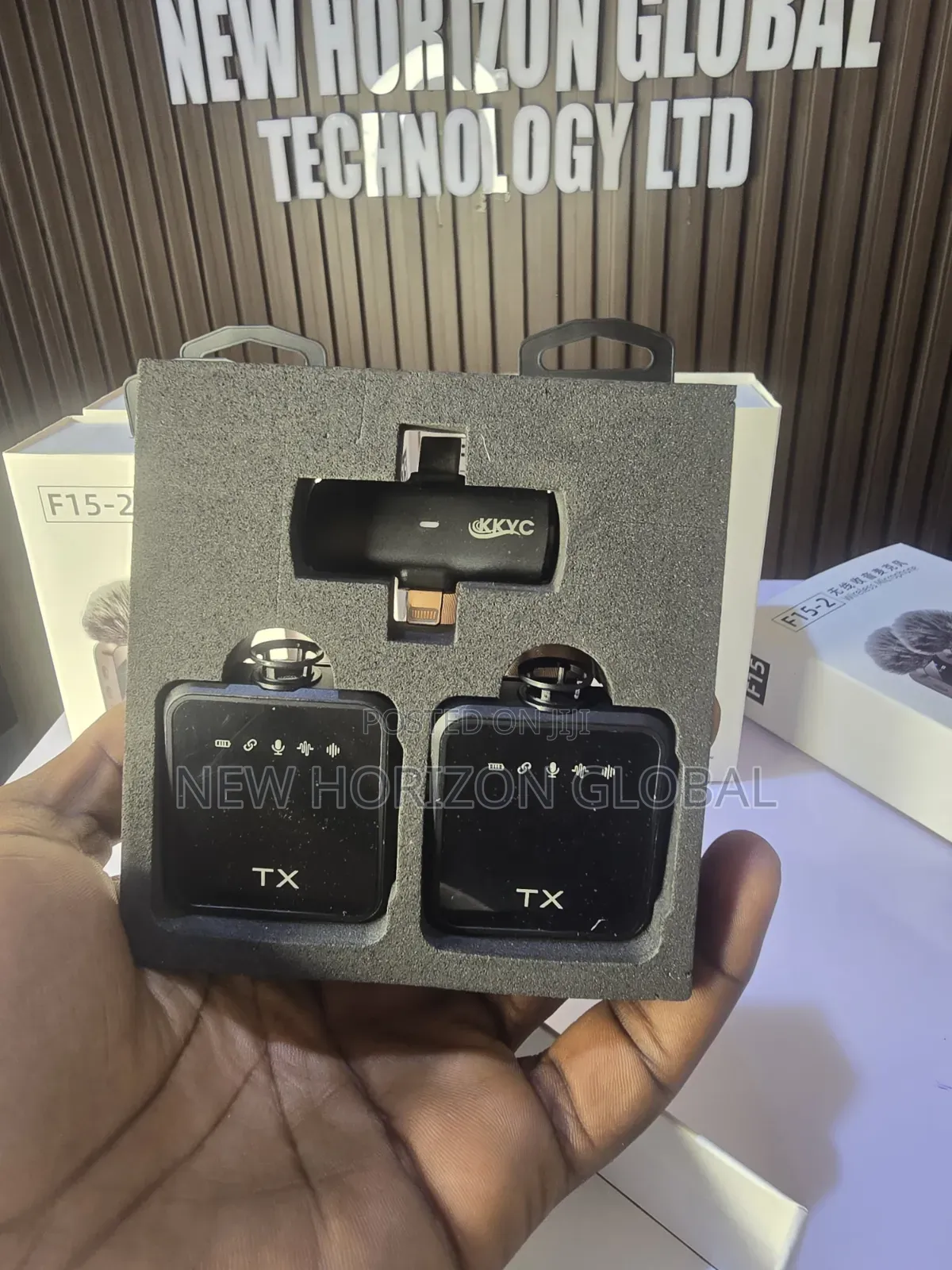 F15-2 Wireless Microphone for Content Creator
