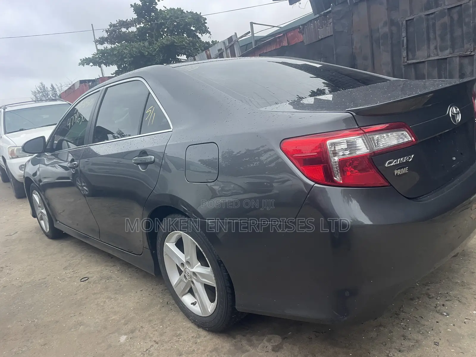 Toyota Camry SE 4dr Sedan (2.5L 4cyl 6A) 2013 Gray