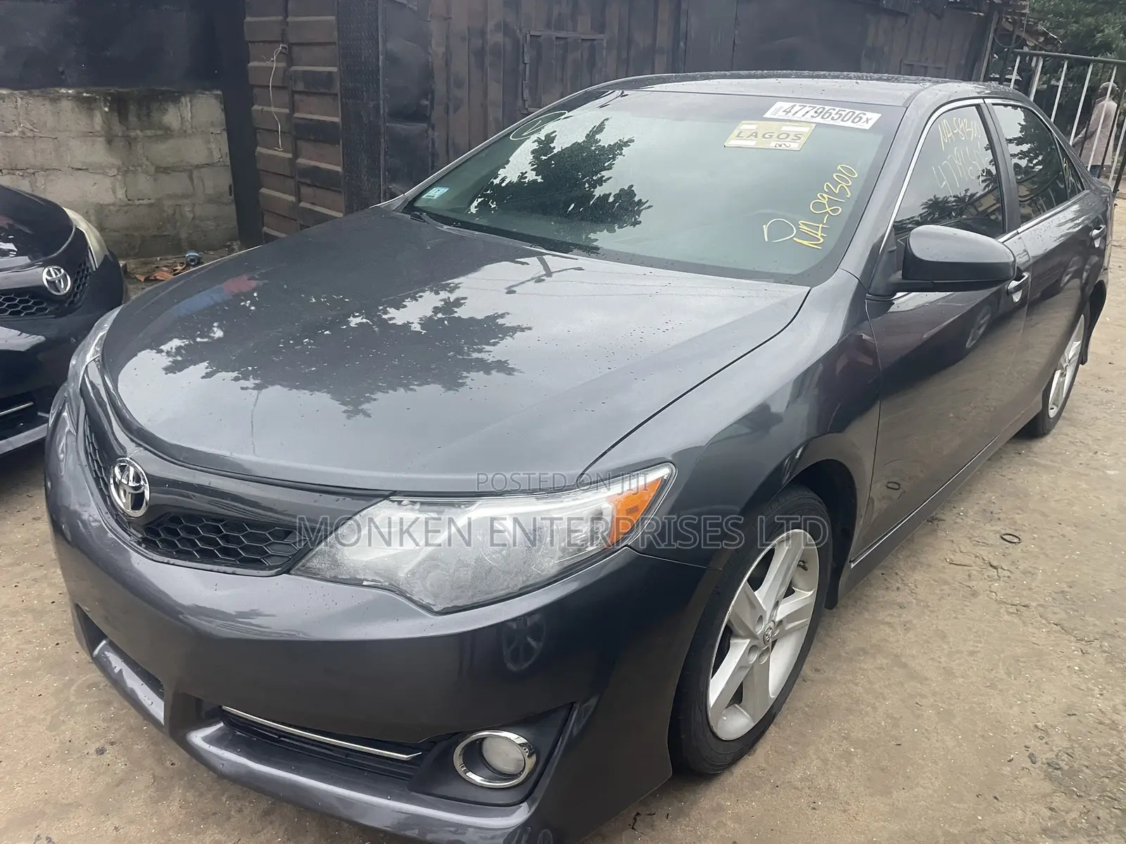 Toyota Camry SE 4dr Sedan (2.5L 4cyl 6A) 2013 Gray