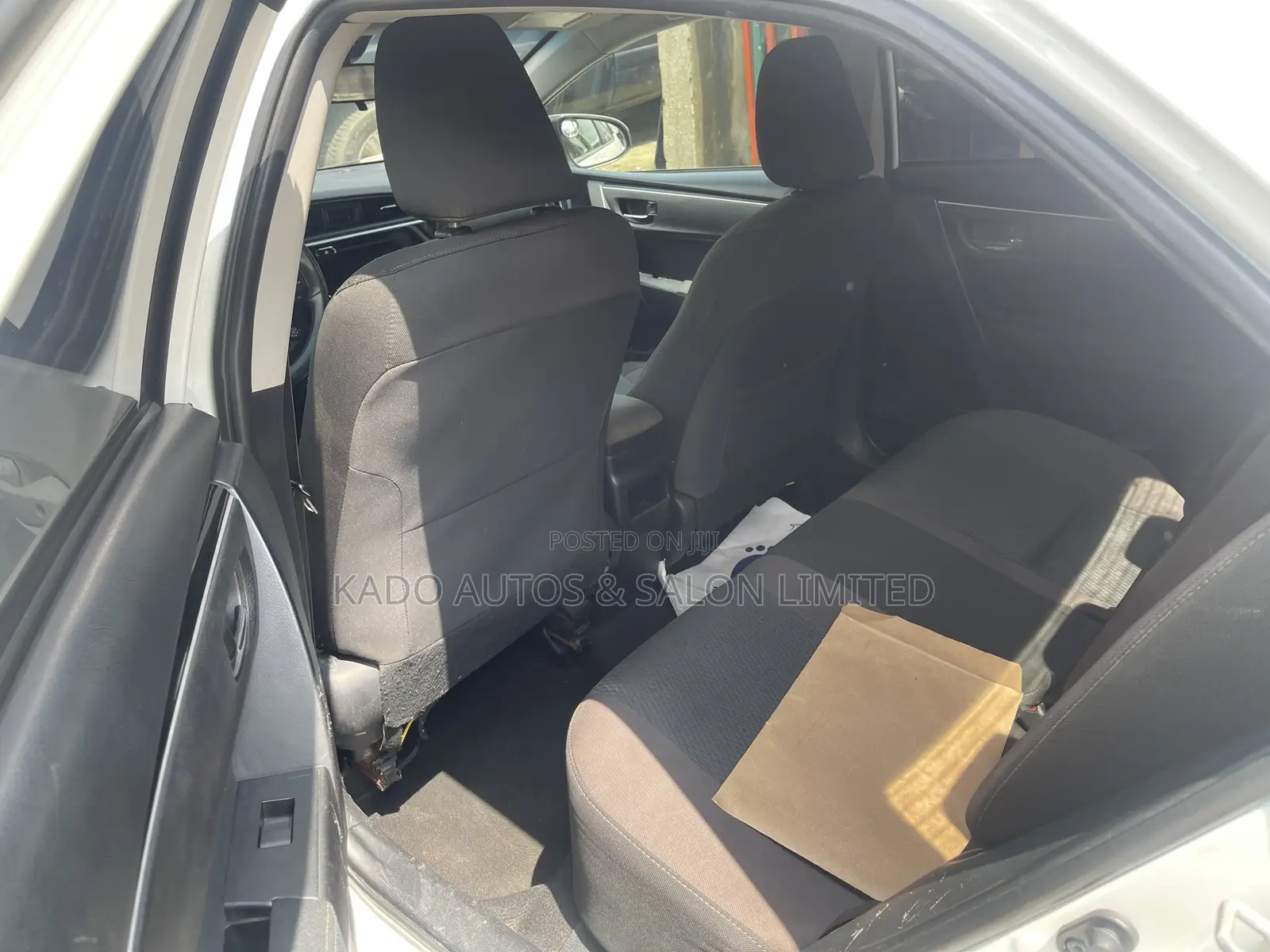 Toyota Corolla 2018 White