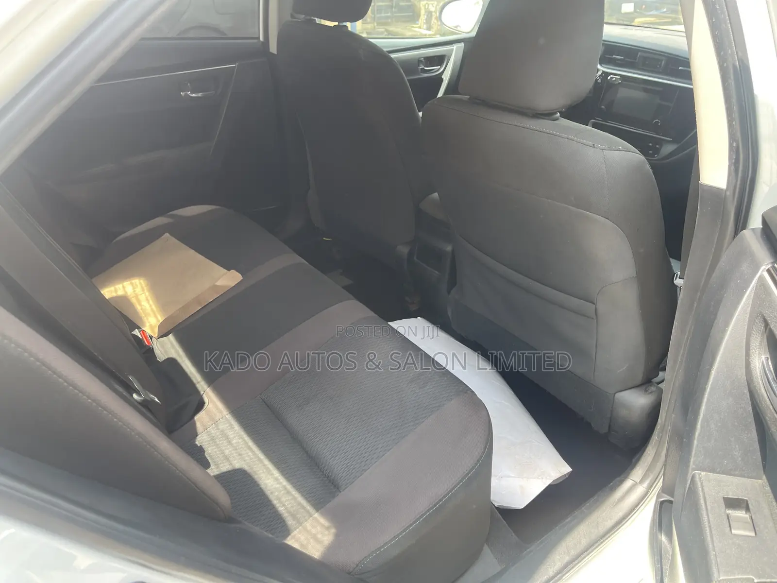 Toyota Corolla 2018 White