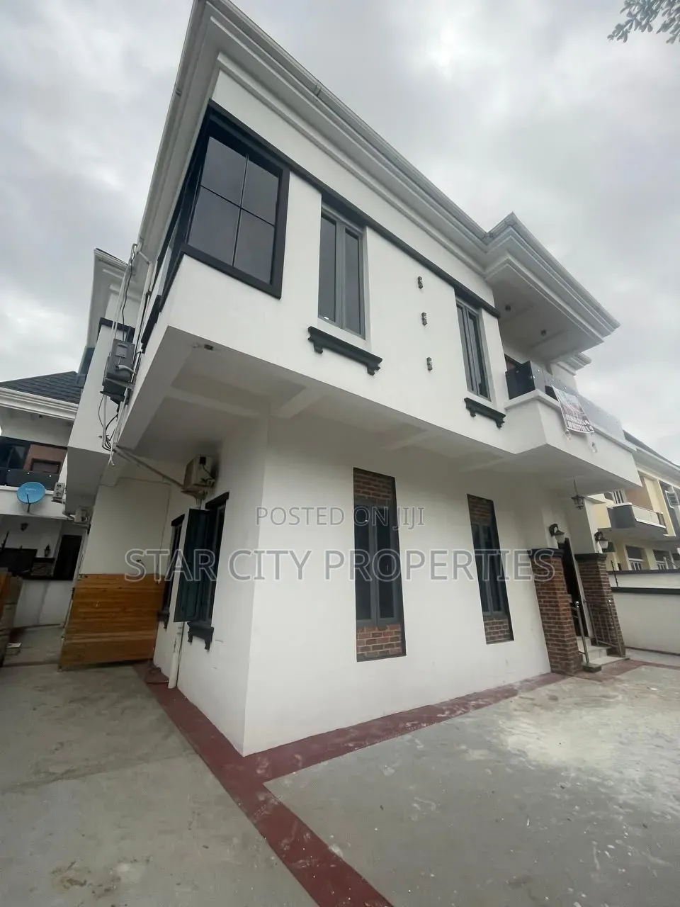 5bdrm Duplex in Tulip Heaven Chevron for rent
