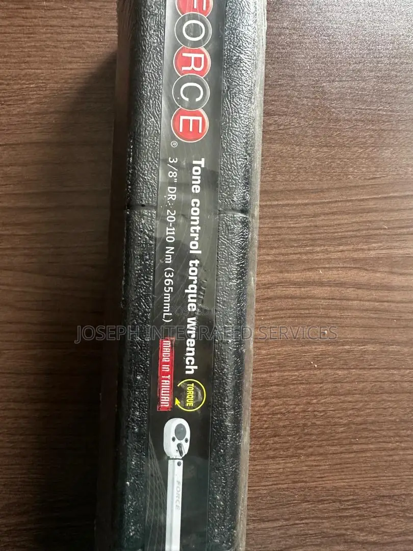 Force Brand Torque Wrench With a 3/8" Drive.