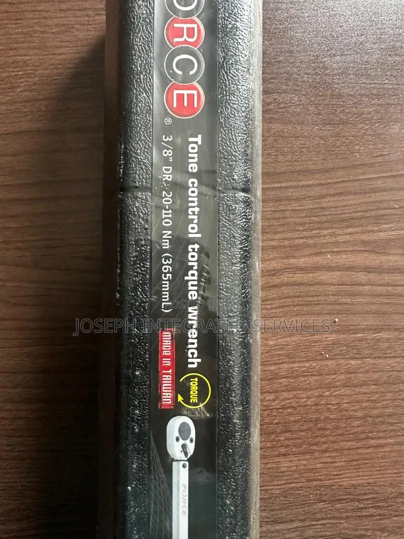 Force Brand Torque Wrench With a 3/8" Drive.