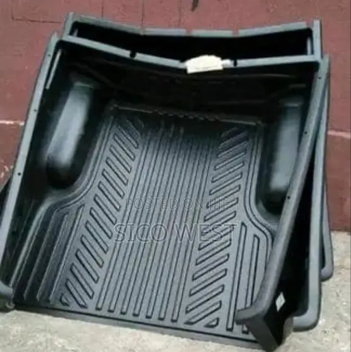 Hilux Booth Bucket and Tail Board Cover