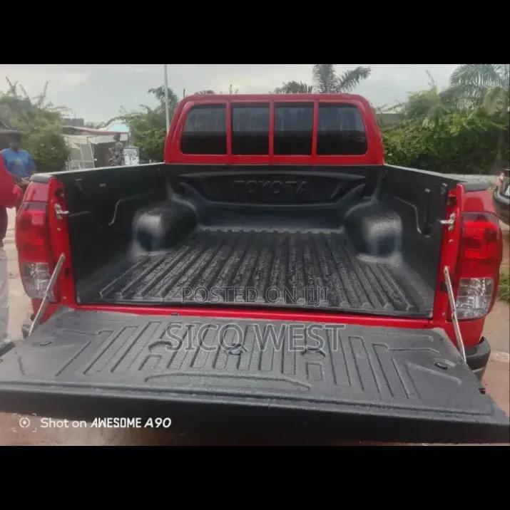 Hilux Booth Bucket and Tail Board Cover