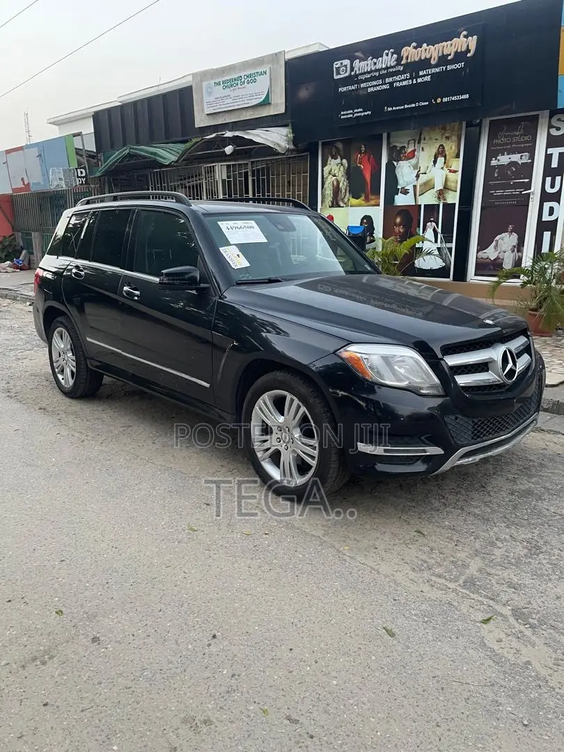 Mercedes-Benz GLK-Class Base GLK 350 4dr AWD 4MATIC (3.5L 6cyl 7A) 2015