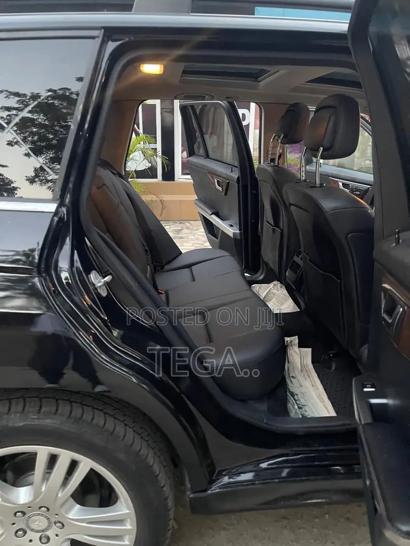 Mercedes-Benz GLK-Class Base GLK 350 4dr AWD 4MATIC (3.5L 6cyl 7A) 2015