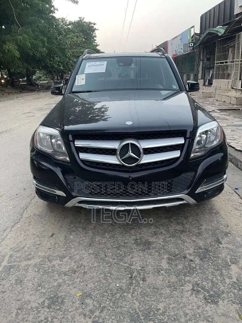 Mercedes-Benz GLK-Class Base GLK 350 4dr AWD 4MATIC (3.5L 6cyl 7A) 2015