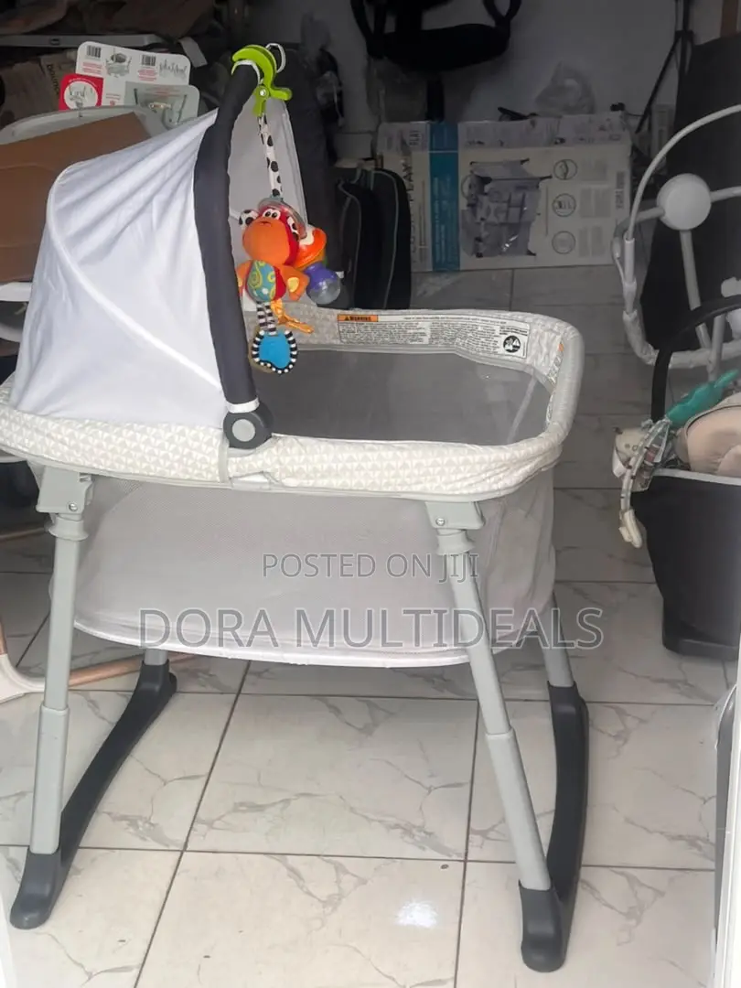 Cozy Adjustable Height Baby Bassinet With Rattle and Mosquito Net