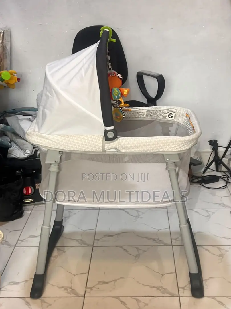 Cozy Adjustable Height Baby Bassinet With Rattle and Mosquito Net