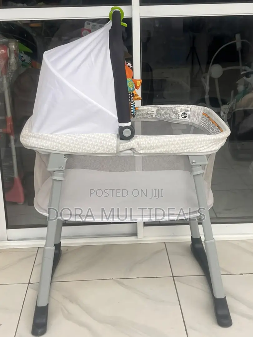 Cozy Adjustable Height Baby Bassinet With Rattle and Mosquito Net