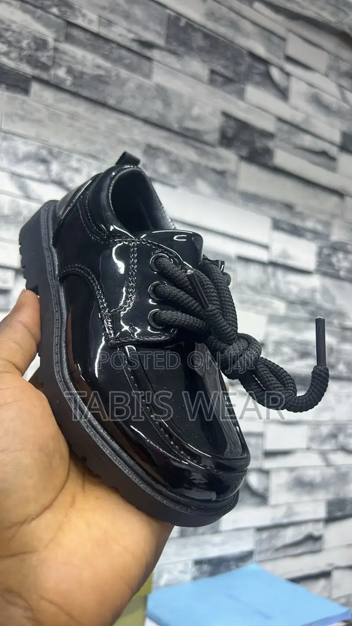 Cooperate Children Shoe