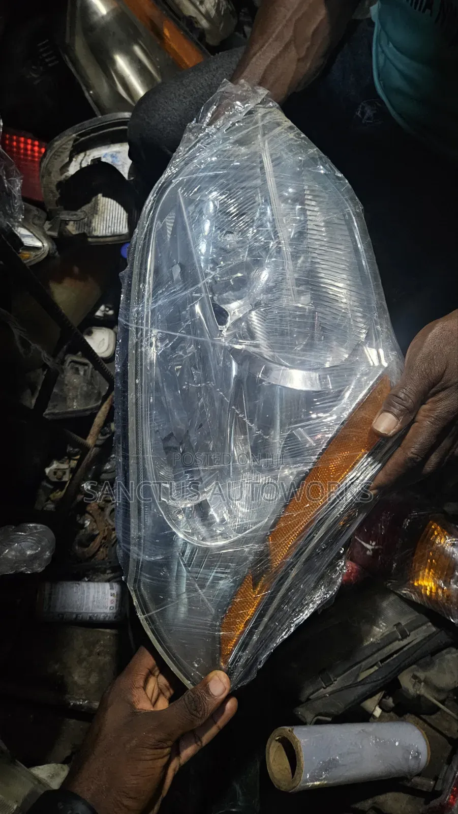 Headlight Nissan Maxima 2005