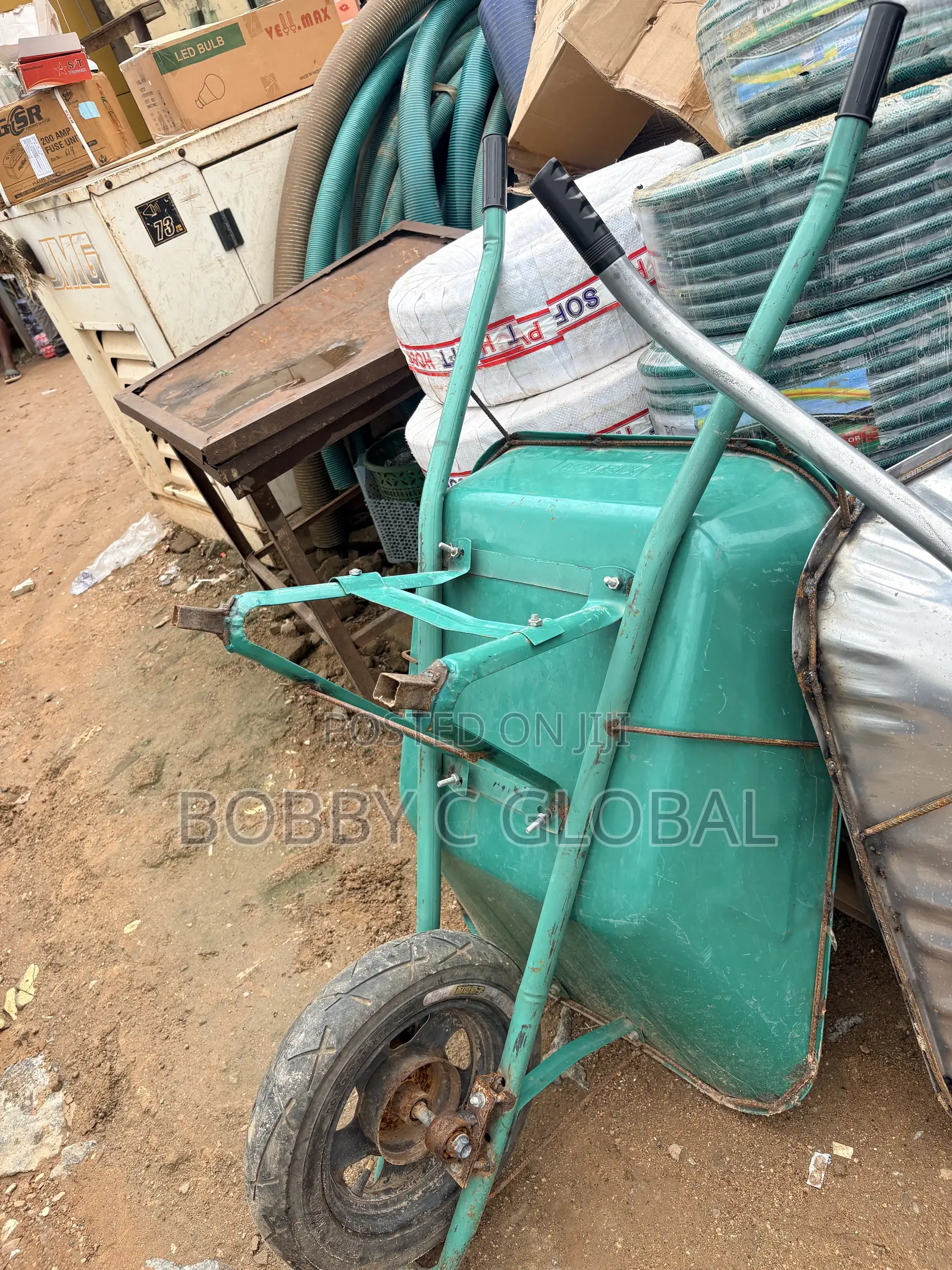Heavy Duty Galvanized Steel Wheelbarrow