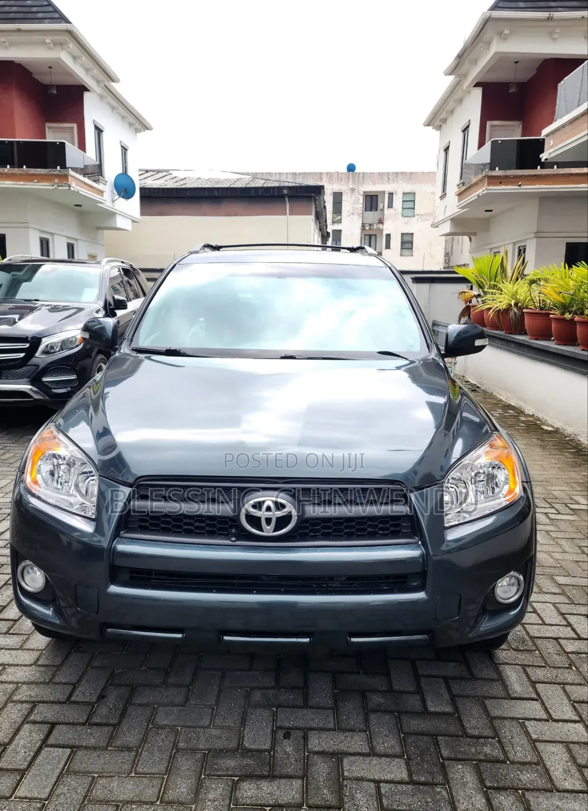 Toyota RAV4 2010 Green