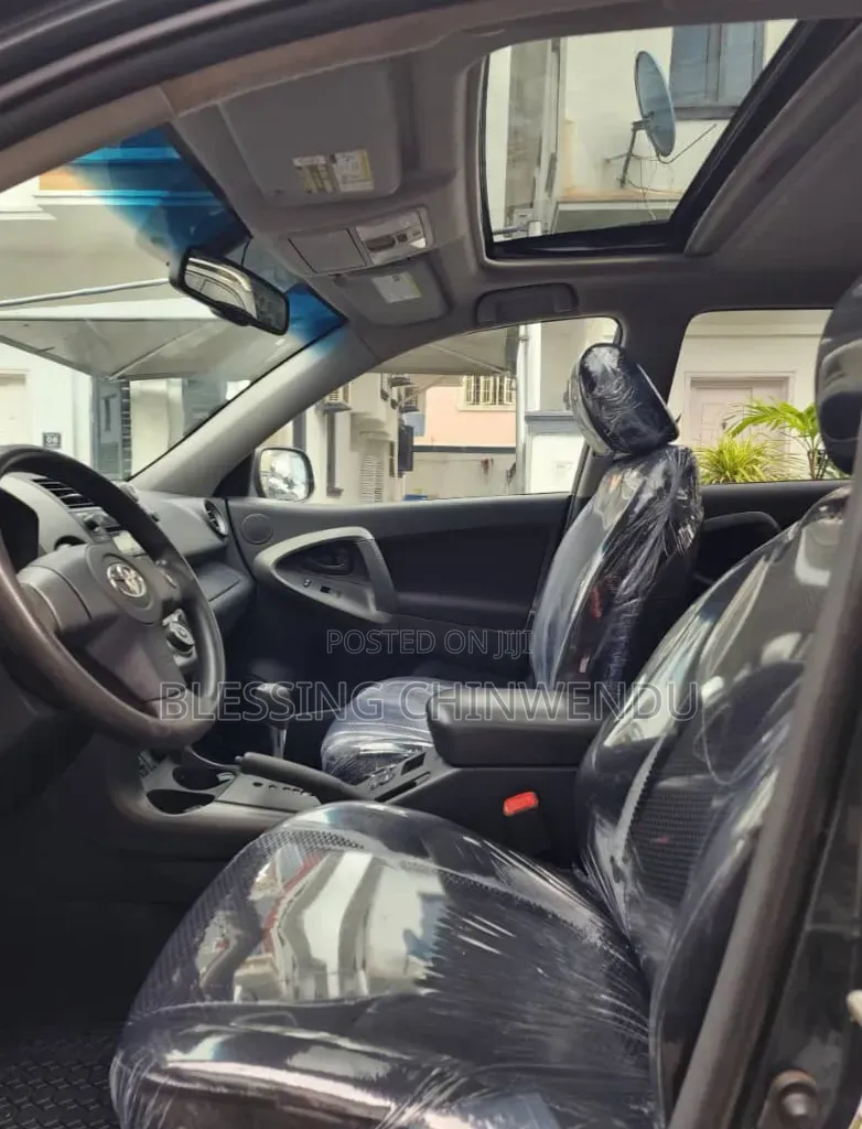 Toyota RAV4 2010 Green