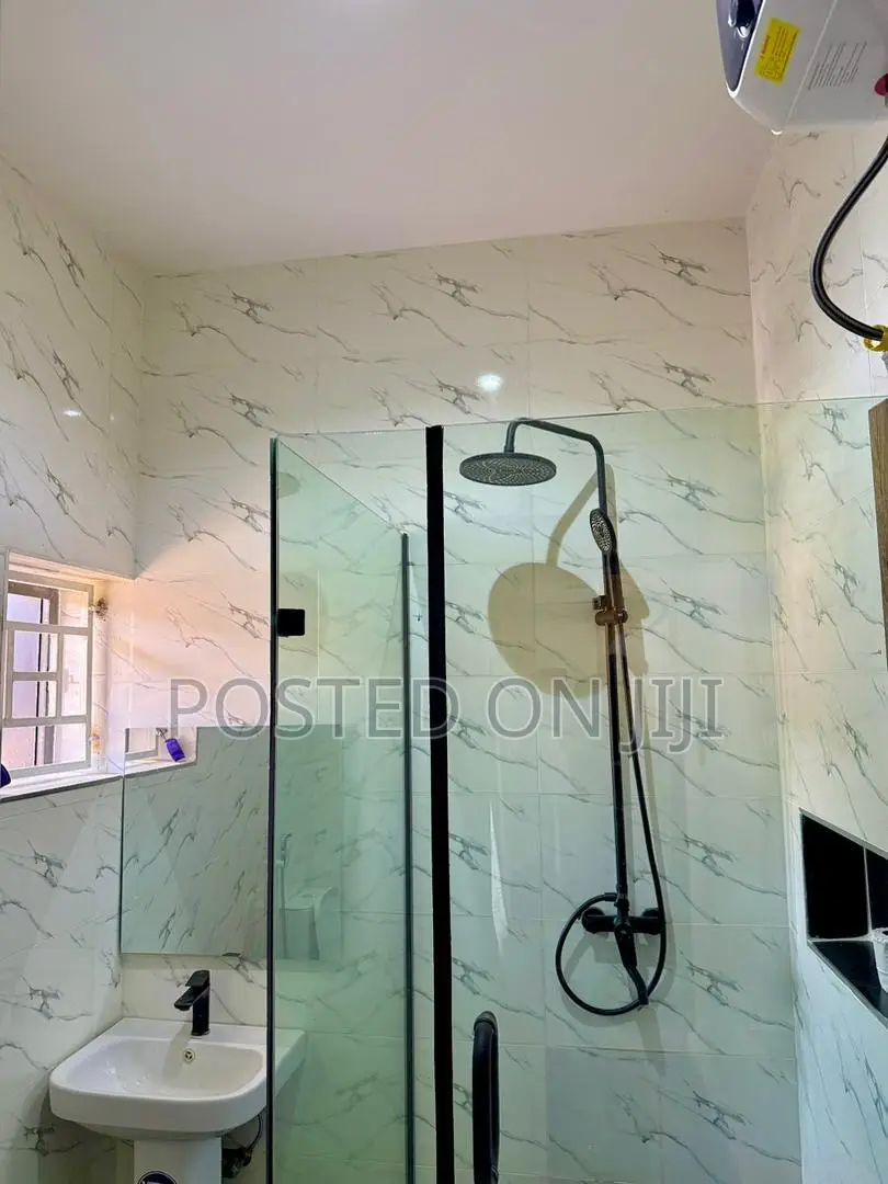 Luxury 4 Bed Shortlet in Guzape Abuja