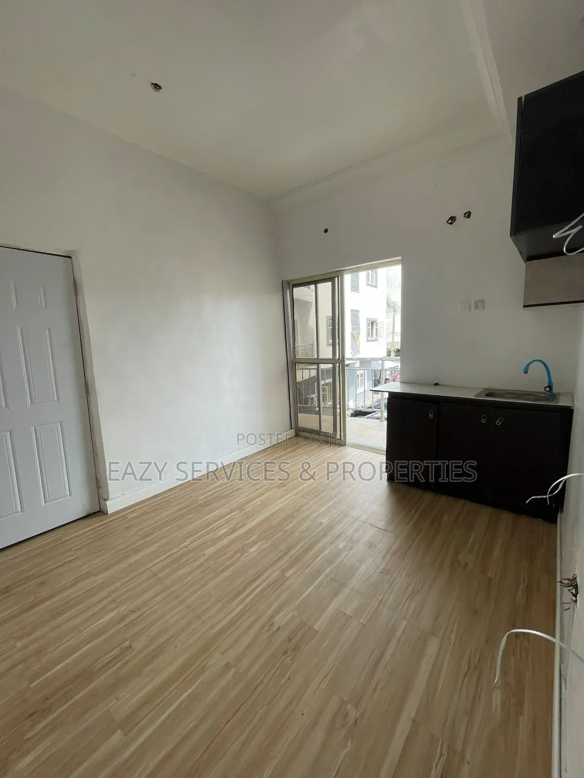 Mini Flat in Gated And Secured, Osapa london for rent