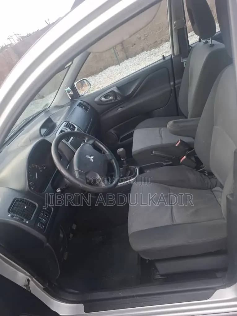 Mitsubishi Spacestar 2006 Silver