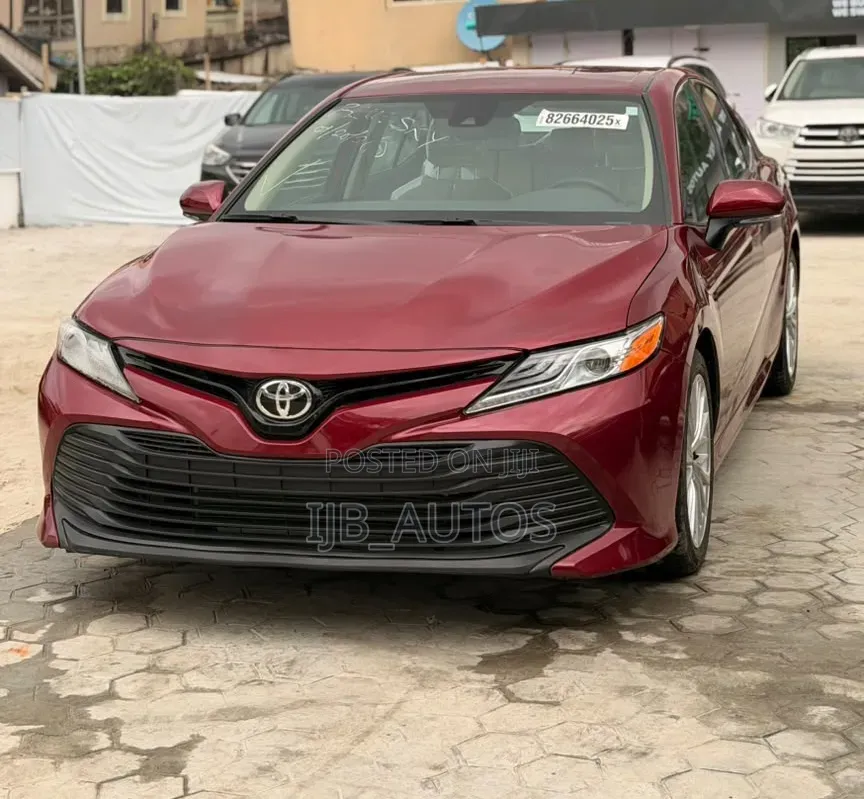 Toyota Camry 2021 Red
